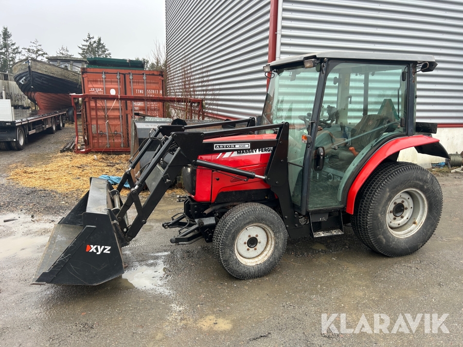 Kompakttraktor Massey Ferguson 1540 FQC med lastare & skopa
