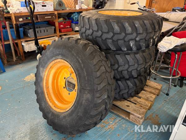Entreprenaddäck Dunlop 335/80R18