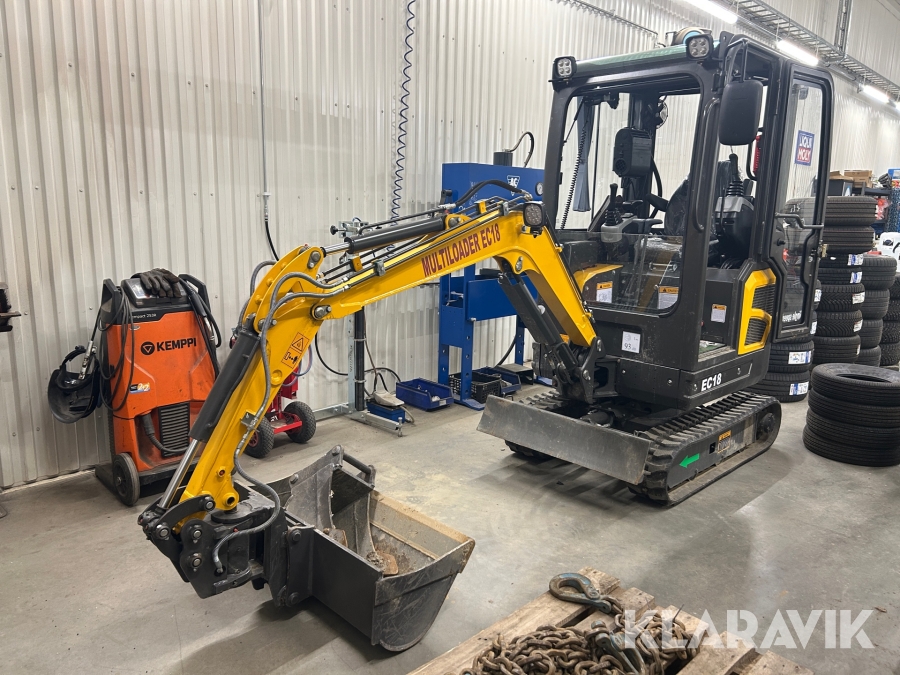 Grävmaskin Multiloader EC18