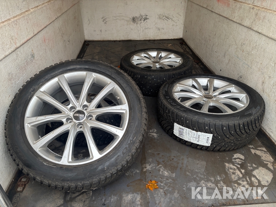 Vinterdäck på fälg Pirelli 245/50R19 4st