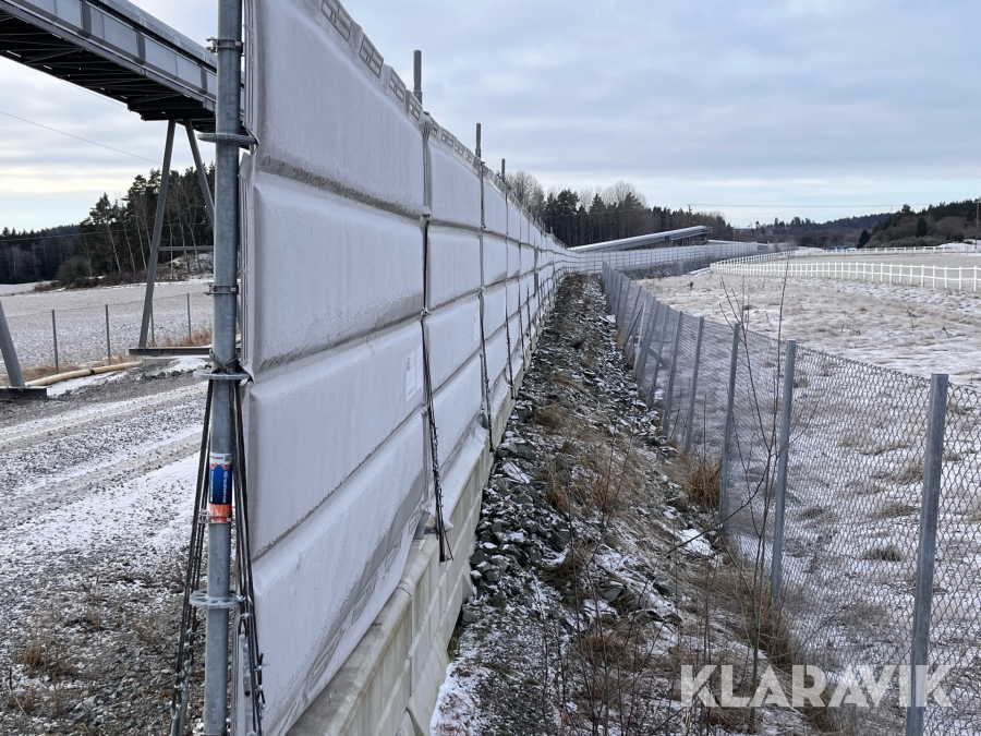 Bullerskydd på vägbarriärer Dbarrier ca 100 st mattor