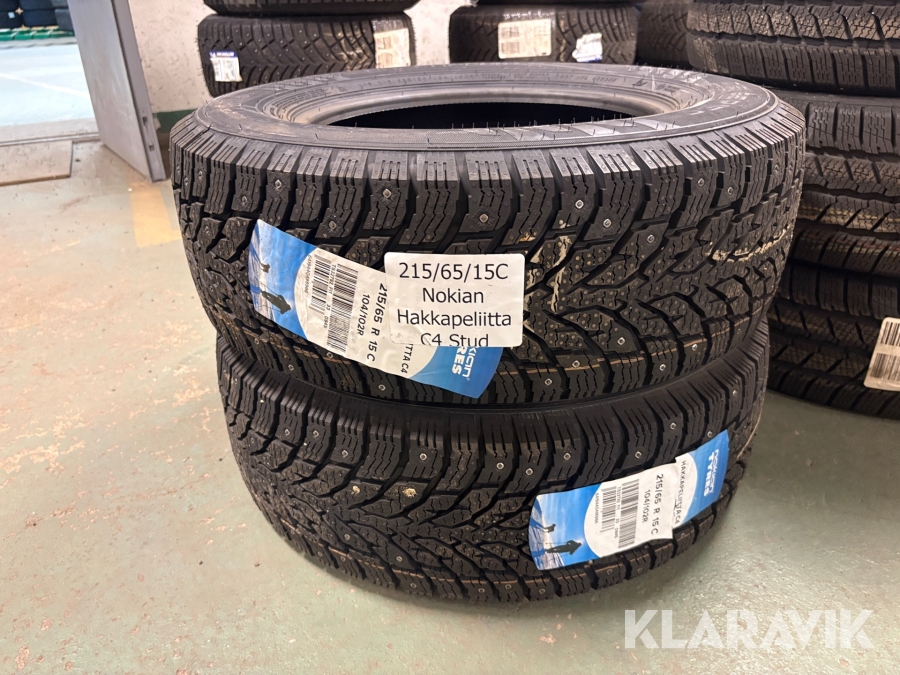 Vinterdäck Nokian Hakkapeliitta C4 Stud 215/65R15C 2st