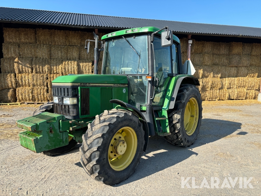 Traktor John Deere 6100