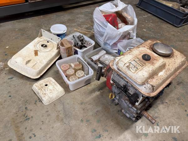 Bensinmotor Honda G28 i delar