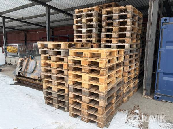 Parti med lastpallar EU-pall, cirka 200 st