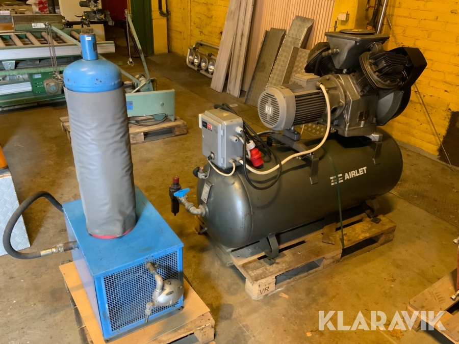 Kompressor med lufttork Atlas Copco LE9