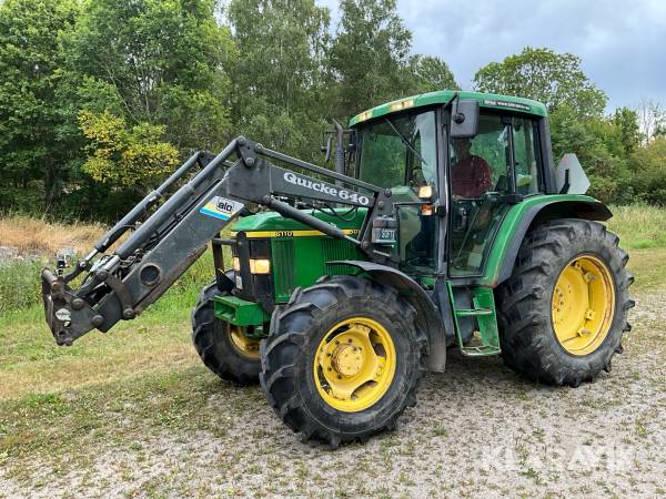 Traktor John Deere 6110 med lastare och 3st redskap