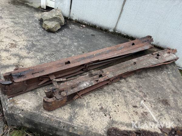 Timmerbankar till veteranlastbil 2 st