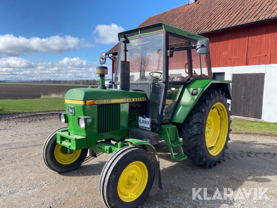 Traktor John Deere 2030