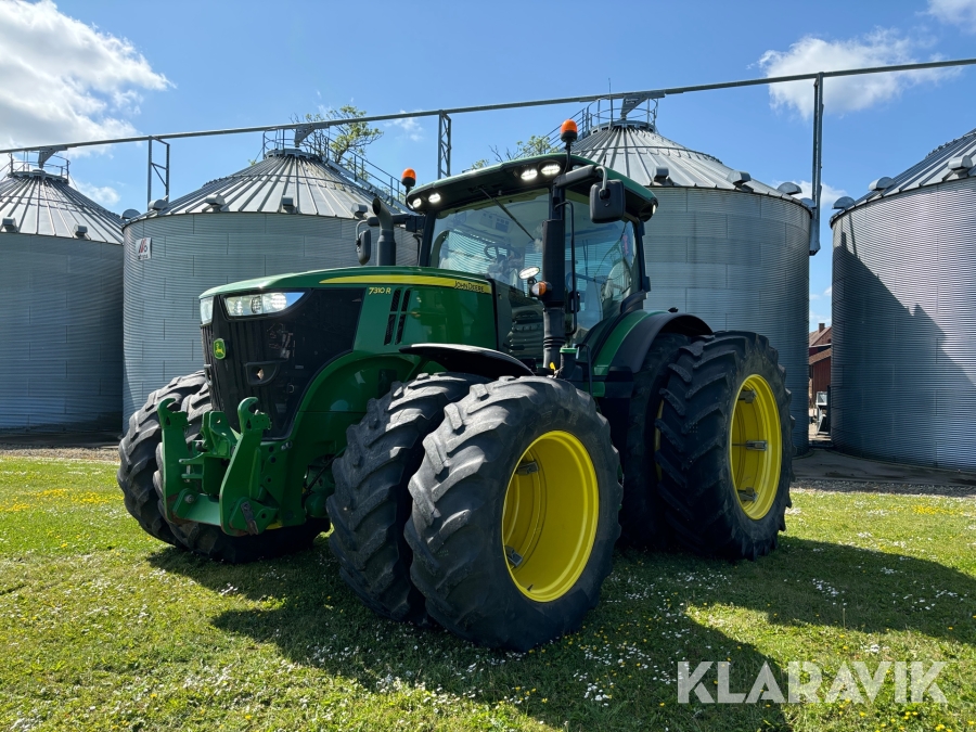 Traktor John Deere 7310R med frontlyft och GPS