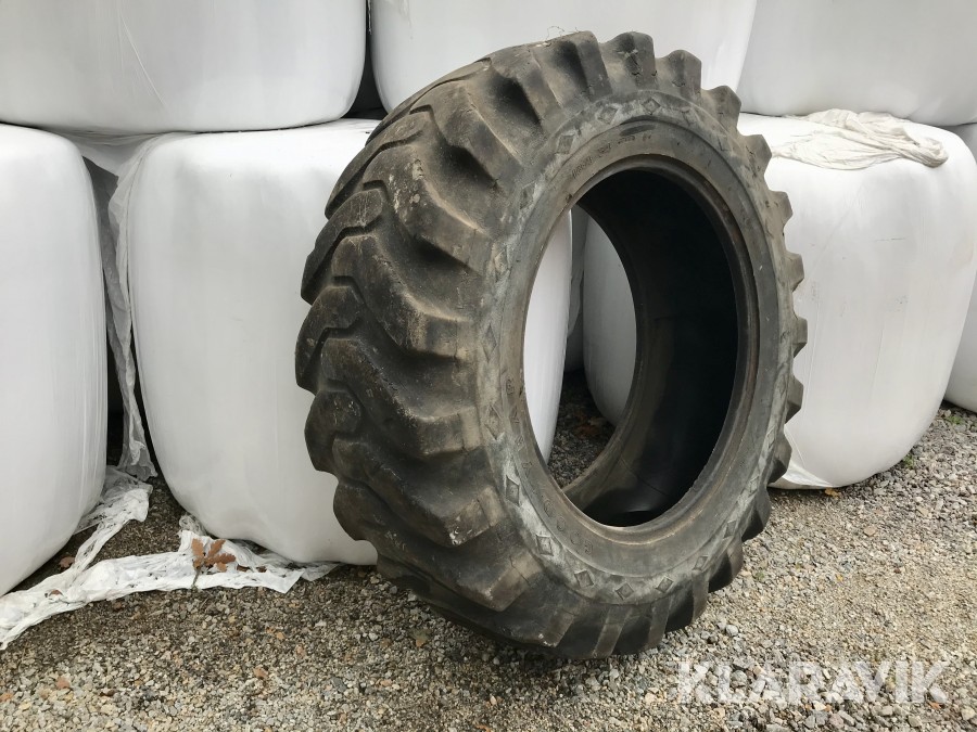 Traktordäck Good Year 18,4-34