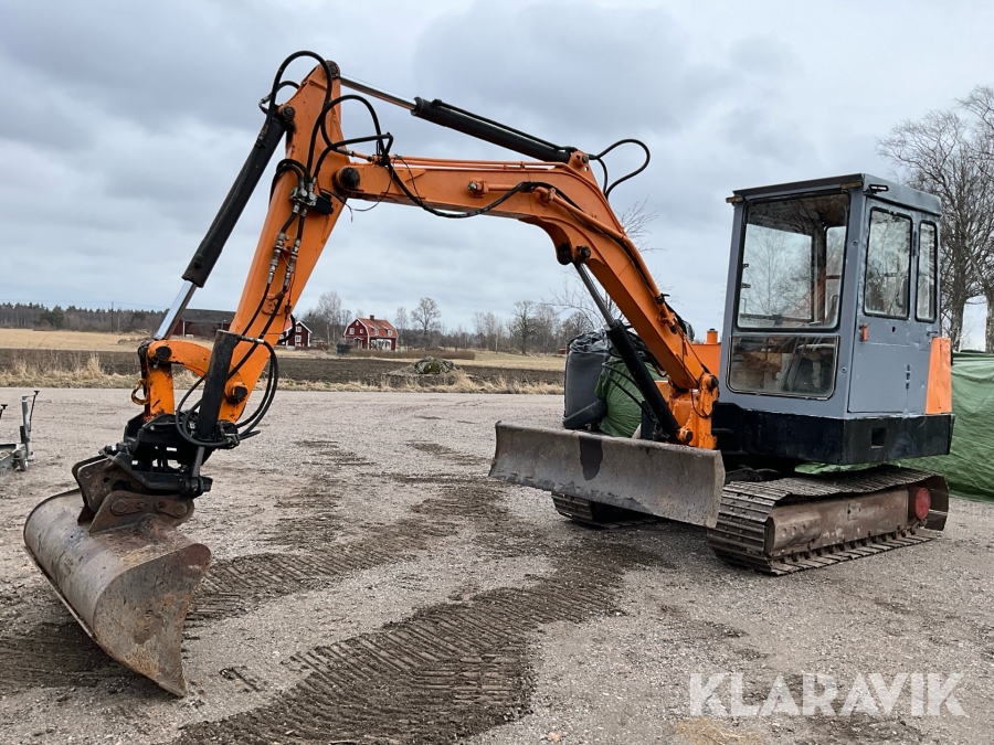 Grävmaskin Hanix N 450-2