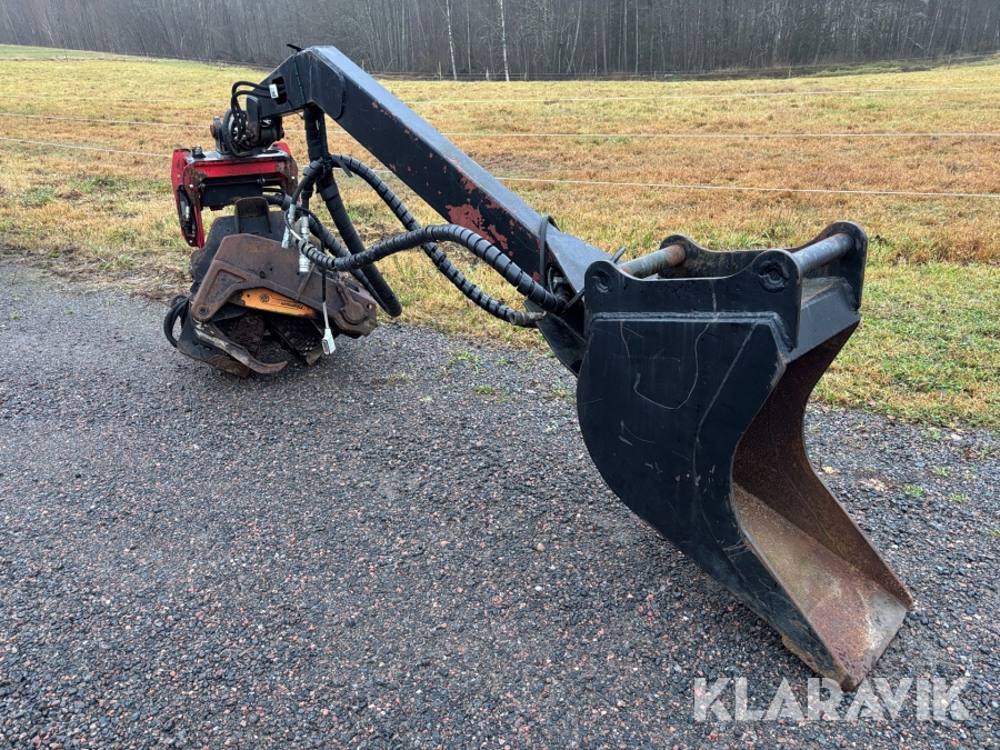 Skördaraggregat med jibb Valmet 330.1 med S60 fäste
