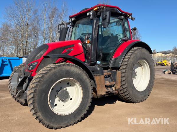 Traktor Valtra N154E TwinTrac