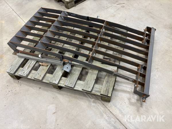 Frontrutgaller till Volvo 160E