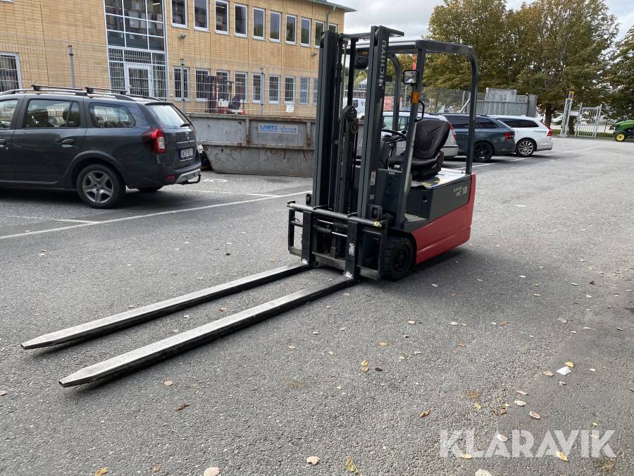 Truck Nichiyu Sicos AC18 med långgafflar