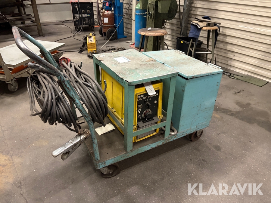Pinnsvets ESAB LHG 250 Powcon ink rullvagn