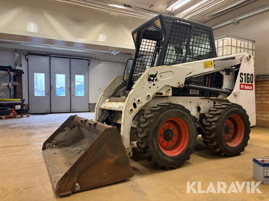 Kompaktlastare Bobcat S160 med skopa