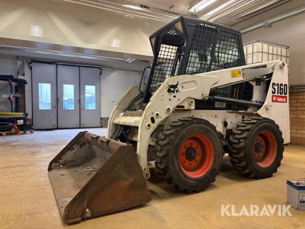 Kompaktlastare Bobcat S160 med skopa