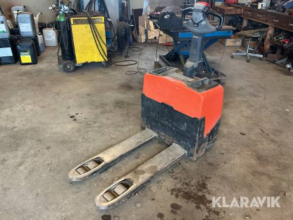Låglyftare Toyota LWE130