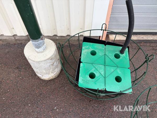 Blomamplar och fundament