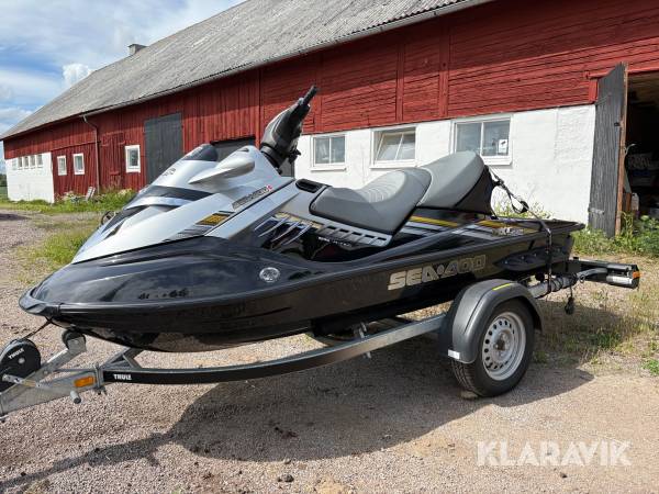 Vattenskoter Sea-Doo RXT 215 med trailer