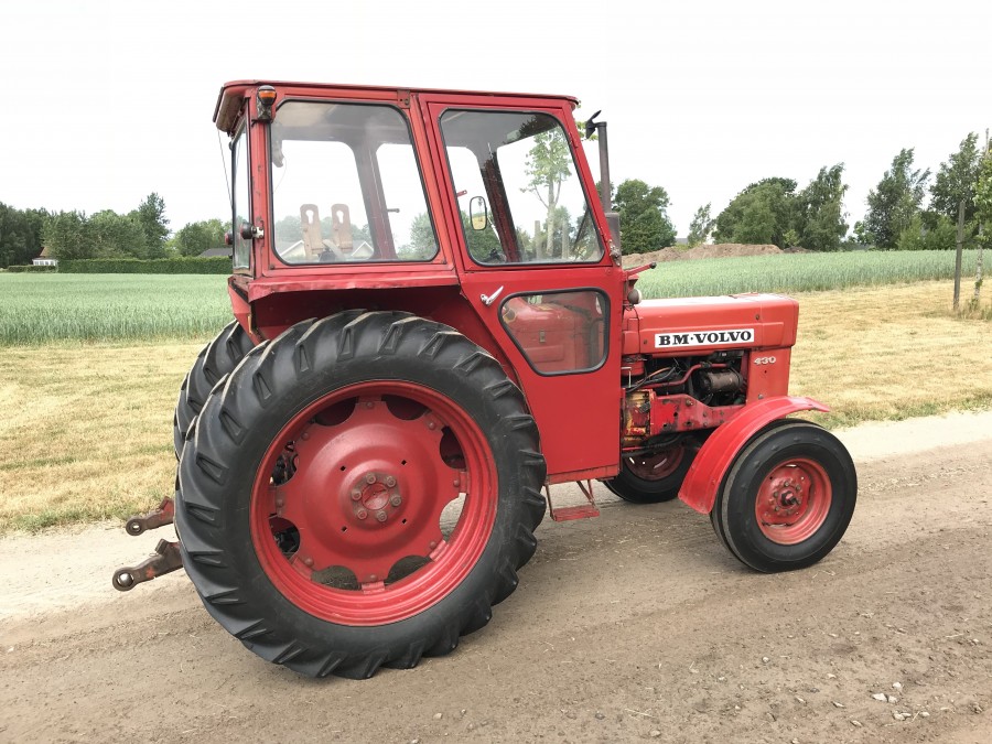 Traktor Volvo 430