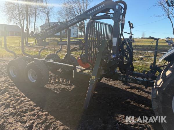 Timmervagn med grip Farma T9F