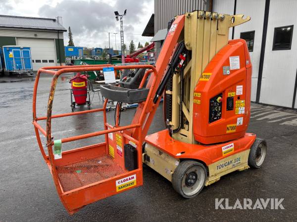 Pelarlift med jibb JLG TOUCAN10E