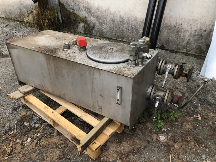Rostfri tank