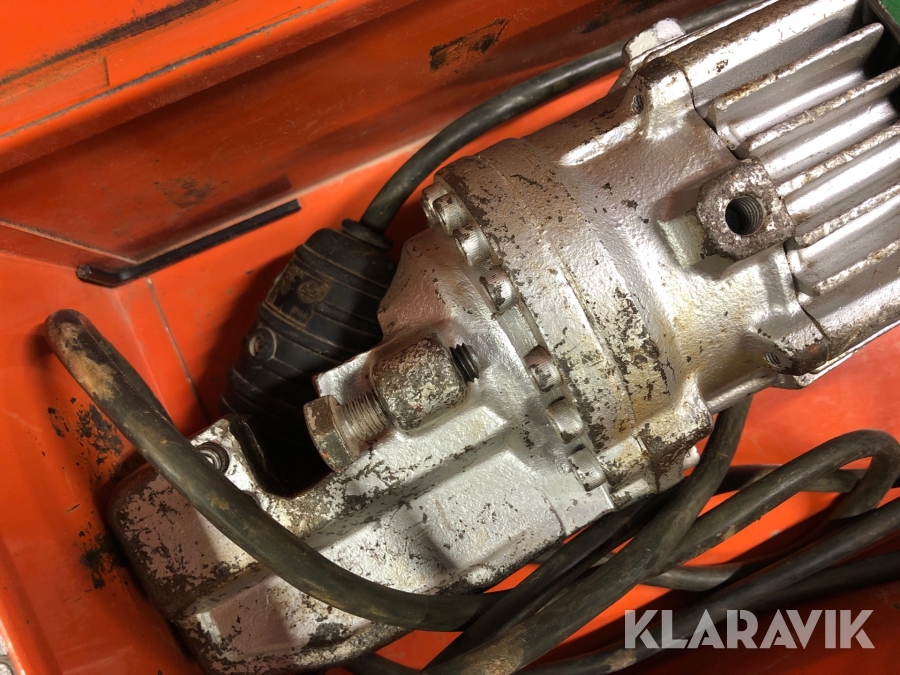 3944719 Klaravik Auktioner | Armeringsklipp Bendof DC16M