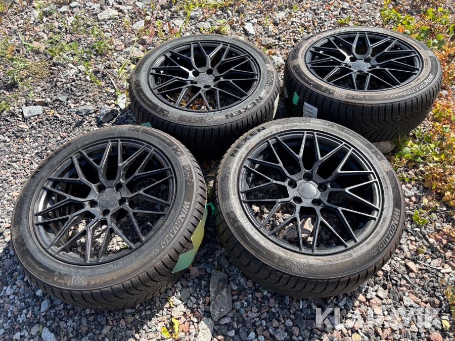 Däck med fälg Nexen 235/50-18, 4st