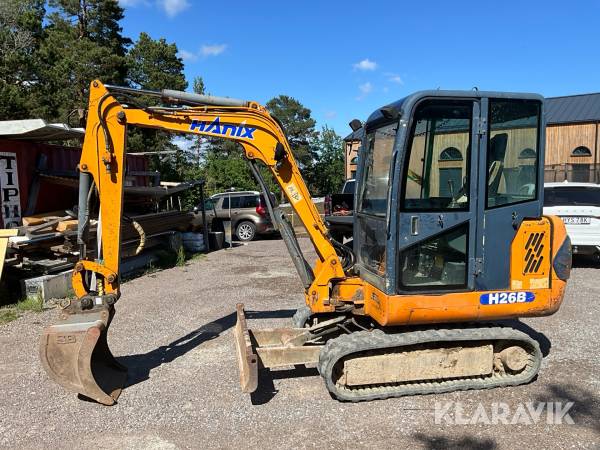 Grävmaskin Hanix H26B med skopor