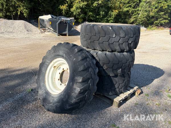 Däck med fälg DUNLOP SPT9 455/70R20 (17.5/70R20) 4st