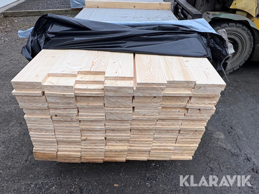 Finsågad ytterpanel gran 19x148