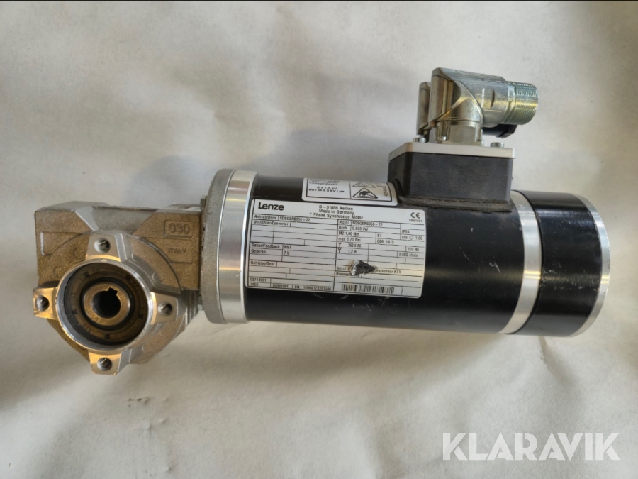 Servomotor Lenze SDSGSRS056-22