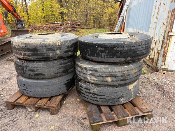Vagnshjul med volvofälgar 295/80R22.5 6st