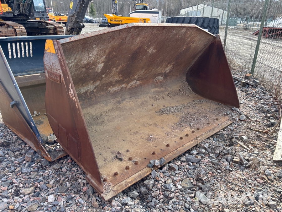 Grusskopa Volvo 86304 med platt botten