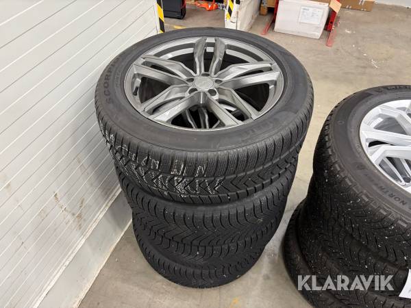 Däck & fälgar Pirelli Scorpion/Winter ICE Zero 255/50R20