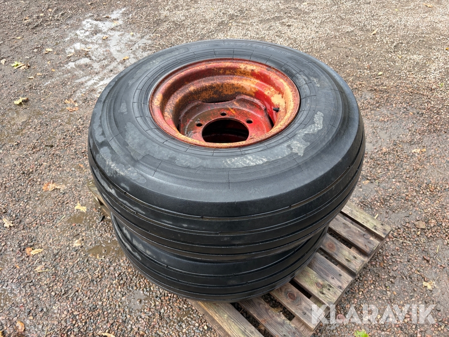 Däck Implement 13.0/75-16