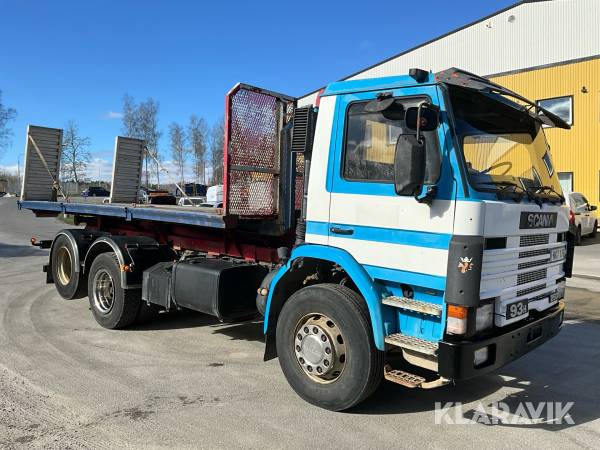 Lastväxlare Scania 93H 250 6x2 med lastväxlarflak
