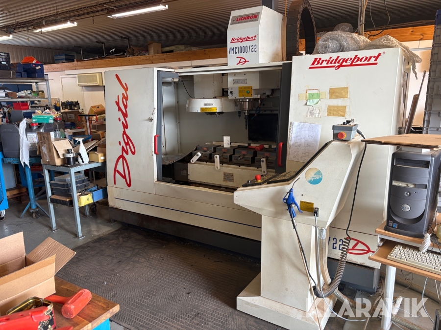 Fräs Bridgeport VMC1000/22