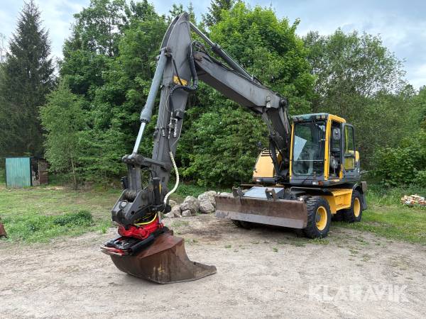 Hjulgrävare Volvo EW 160 B med tippvagn, tiltrotator och 3 redskap