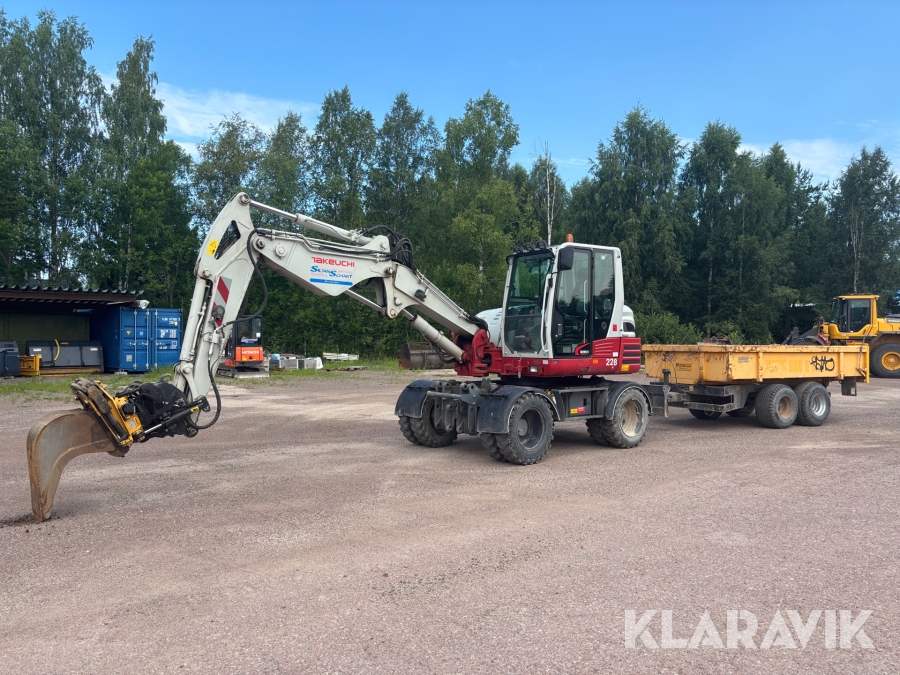 Hjulgrävare Takeuchi TB295W med vagn & redskap
