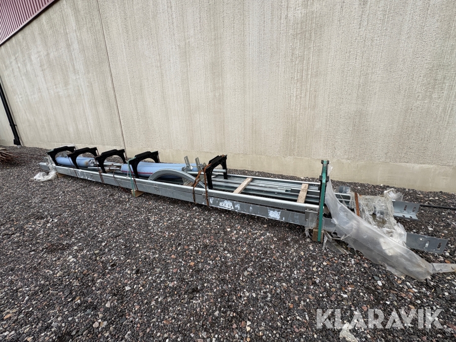 Skenor till motorstyrd port