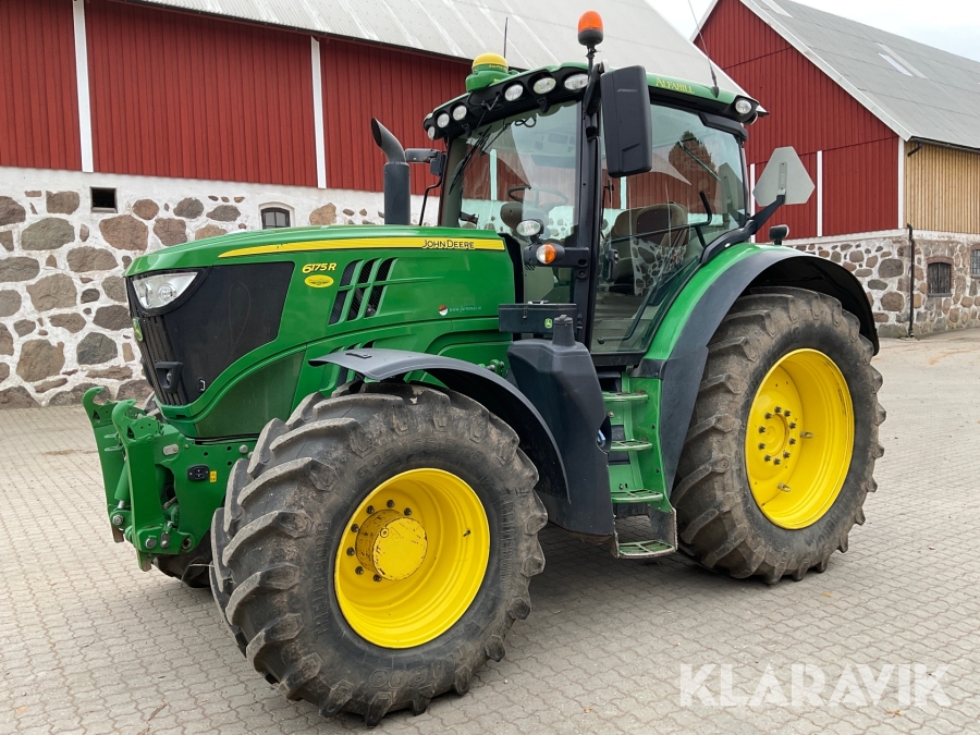 Traktor John Deere 6175R med dubbelmontage bak