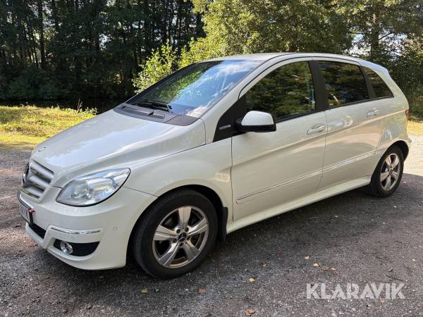 Personbil Mercedes-Benz B180NGT blue efficiency