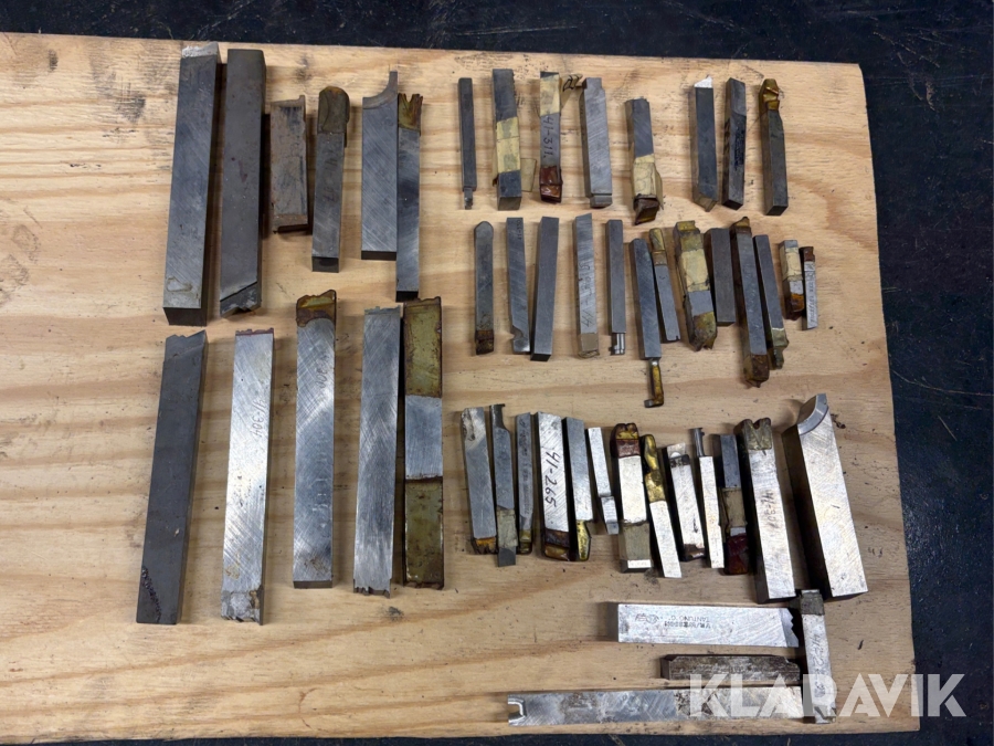 Parti med snabbstål till svarv