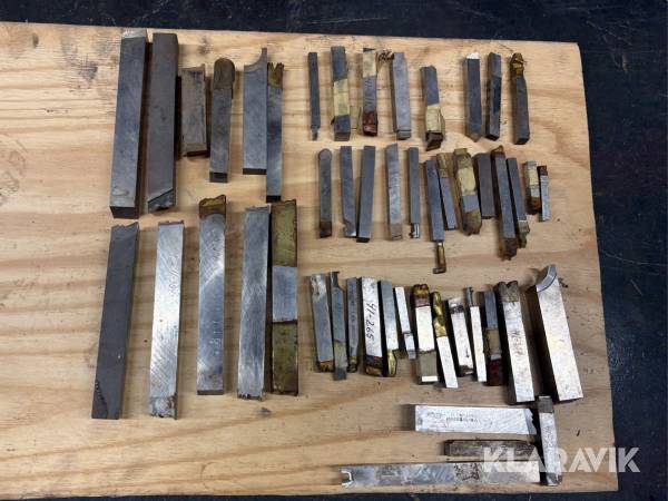 Parti med snabbstål till svarv