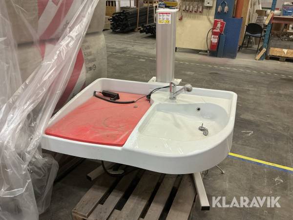 Tvättställ/skötbord Gigant höj/sänkbart